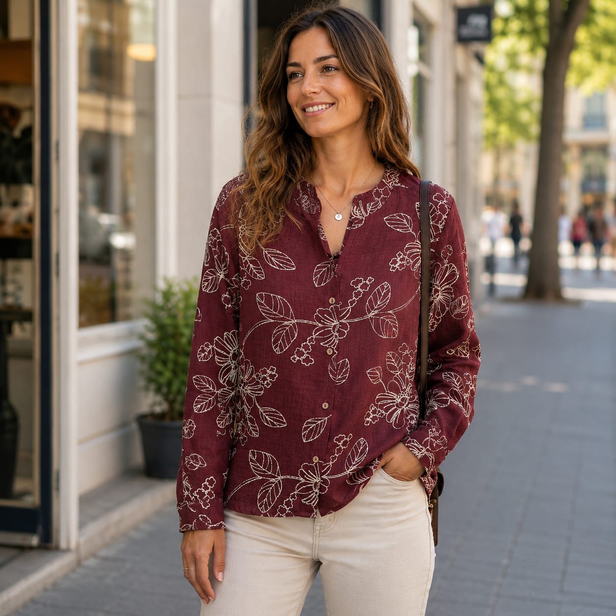 Chemise brodée manches longues, col rond / W254CJ57