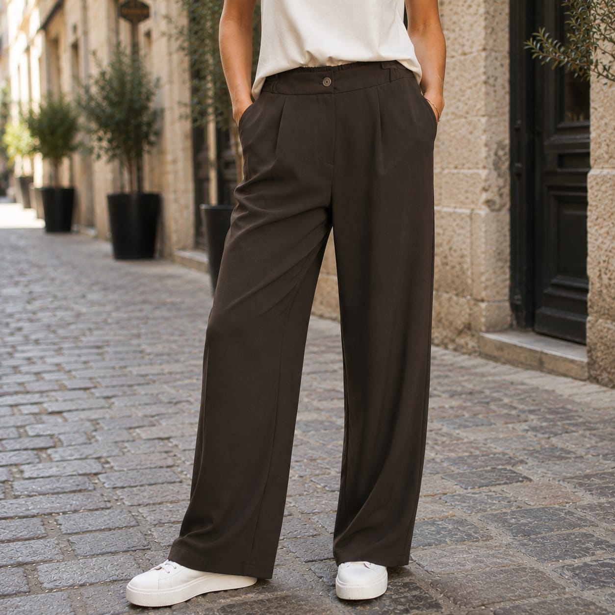 Pantalon uni, 2 poches coté, taille dos élastique, fermer par 1 bouton / Y435AJ43 – Image 2