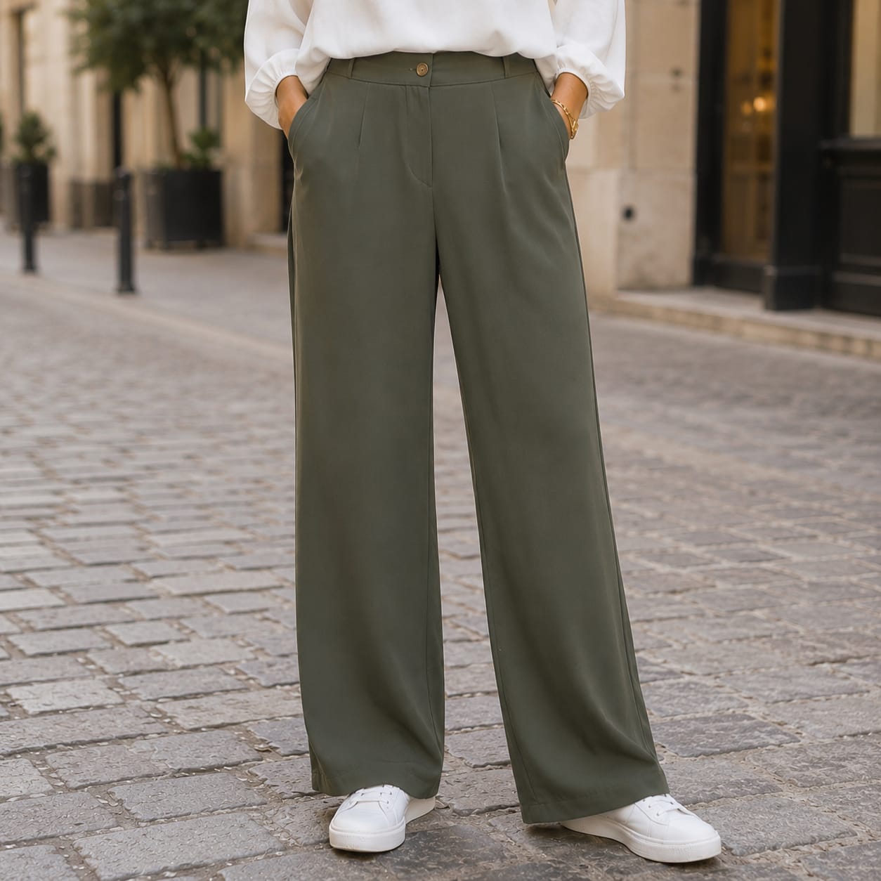 Pantalon uni, 2 poches coté, taille dos élastique, fermer par 1 bouton / Y435AJ43